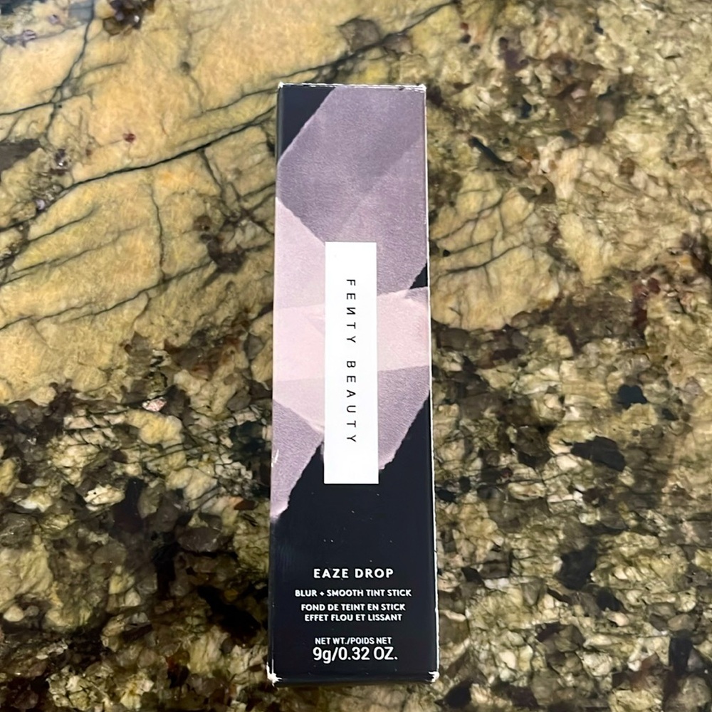 Fenty Beauty Eaze Drop Blur & Smooth Tint Stick #09